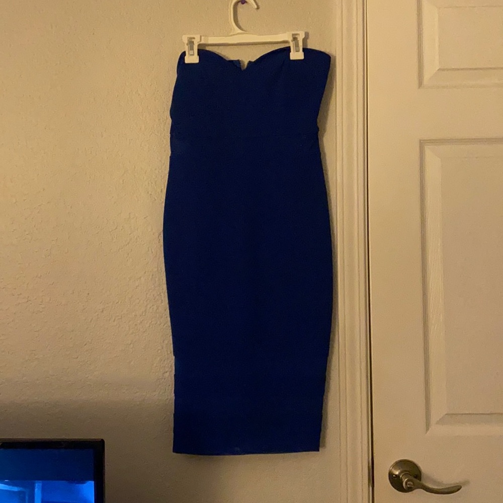 Blue mesh strapless dress